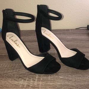 COPY - Black ankle strap heels